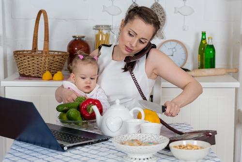 vezeni materstvi shutterstock 141147442